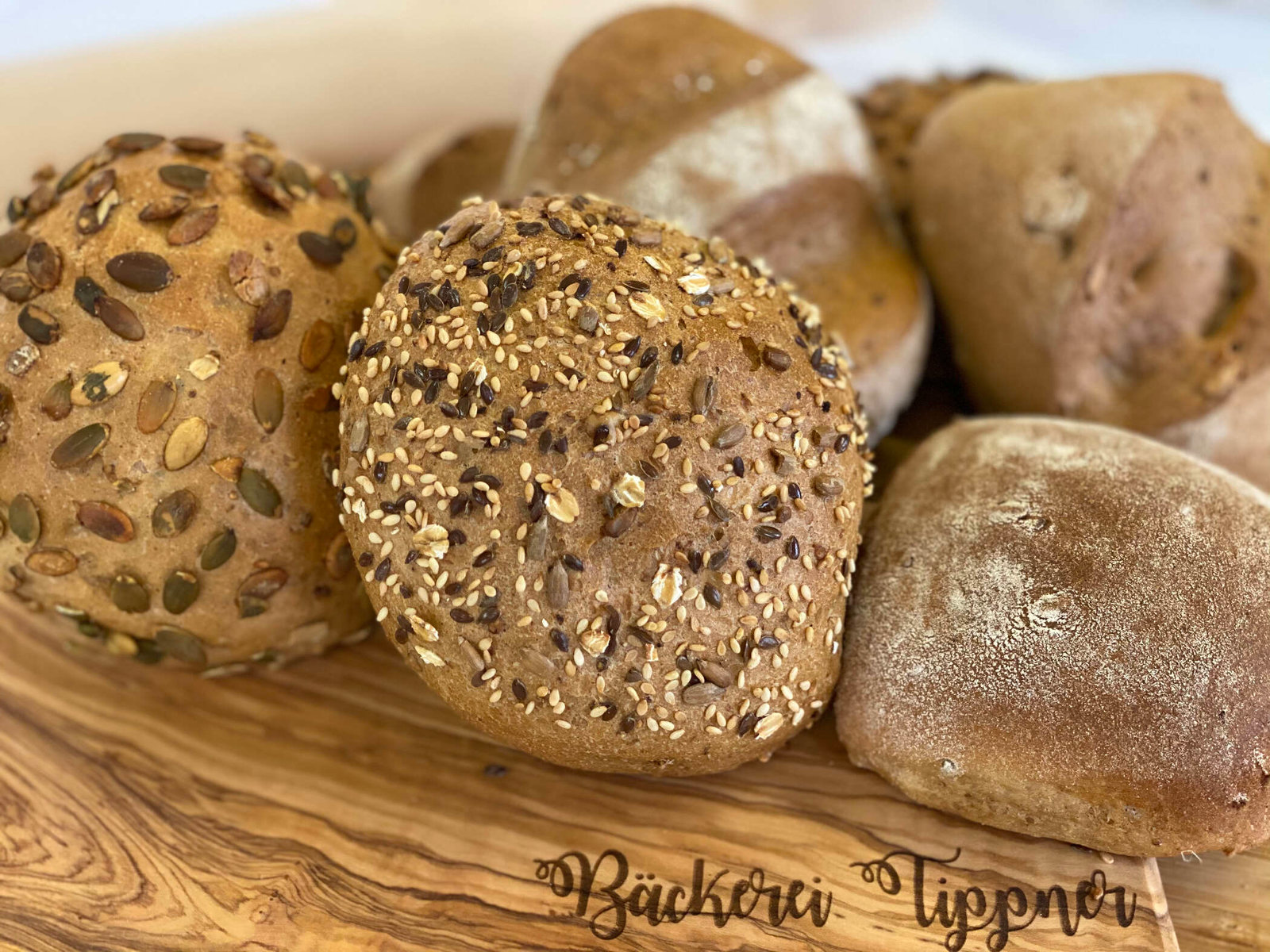 verschiedene Vollkornweckerl der Bäckerei Tippner