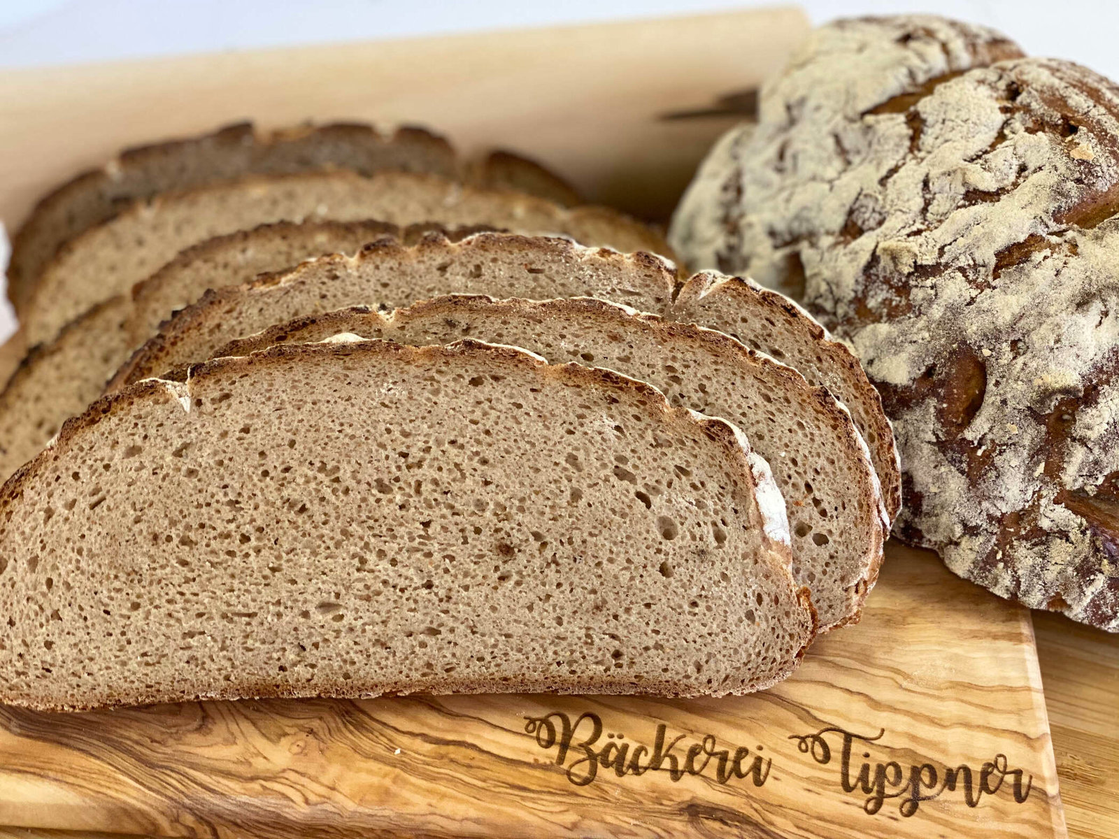 Schwarzbrot der Bäckerei Tippner